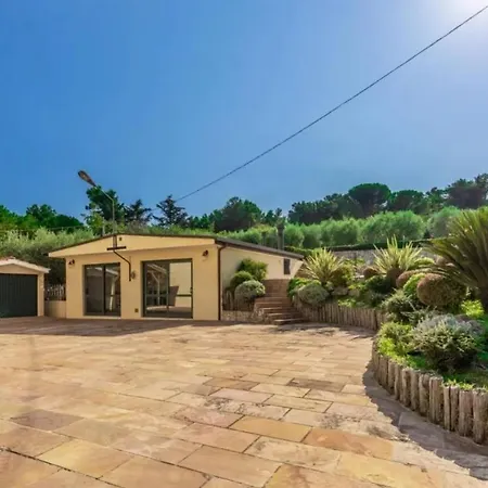 Holiday home Luna Double On The Ground Floor Fabriano